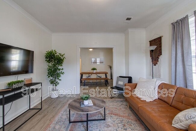 Building Photo - 1954 Manila Ave