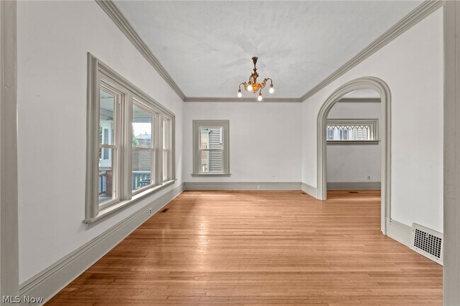 Building Photo - 1372 Bonnieview Ave