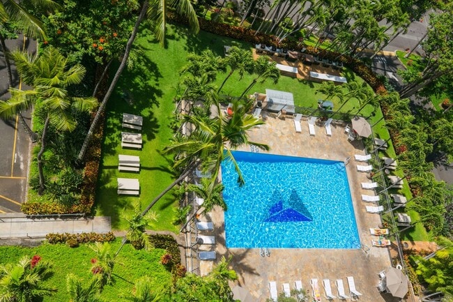 Building Photo - Makaha Valley Towers