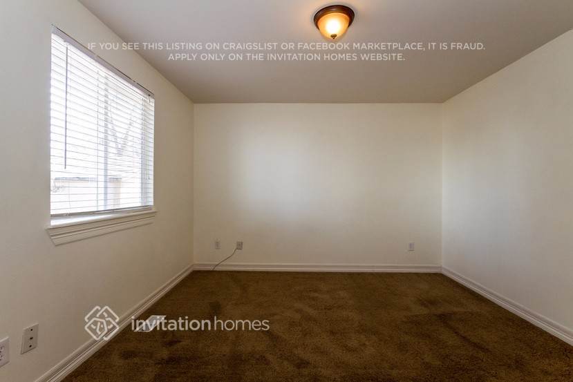 Building Photo - 1772 S Genoa Way