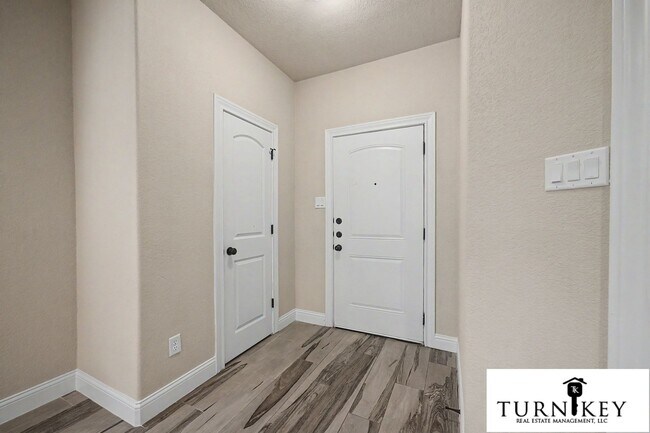 Building Photo - 7905 Butler Ct