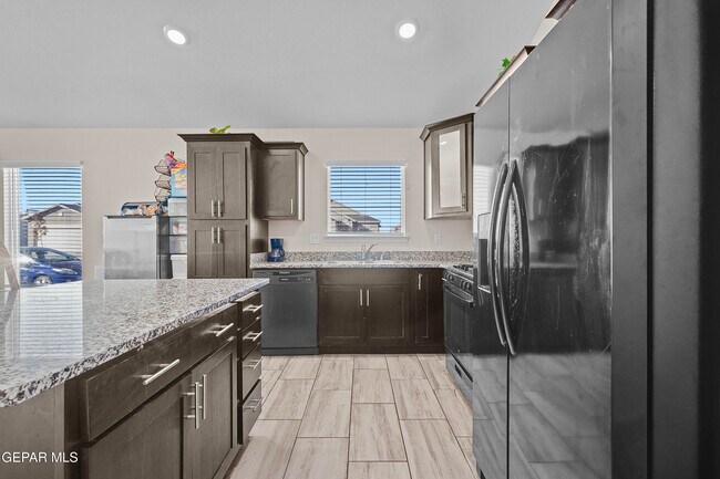 Building Photo - 5025 Marcella Santillana