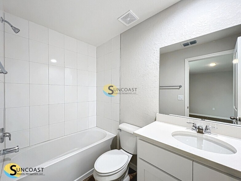 Building Photo - 3156 W Barberton Pl