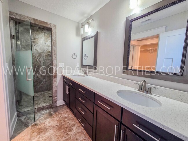 Building Photo - 4-Bedroom Walkout with 3-Car Garage in Waukee Schools