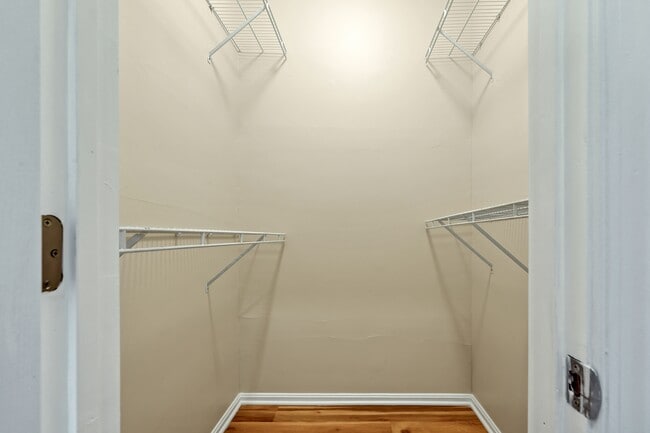 Building Photo - 3313 Hudson St