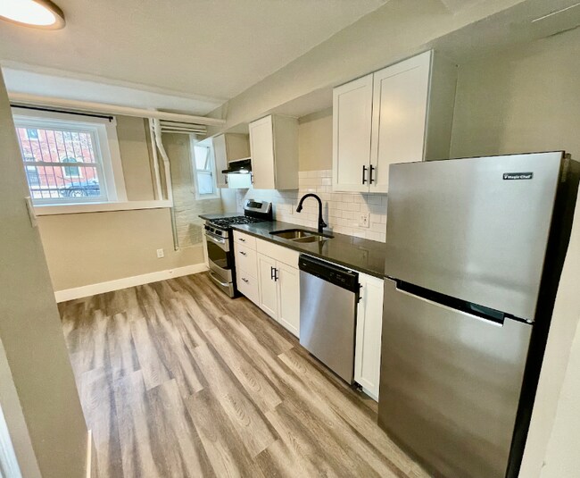 Building Photo - 1575 N Gaylord St