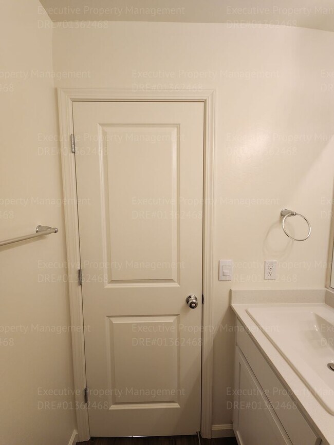 Building Photo - 8921 Kemi St