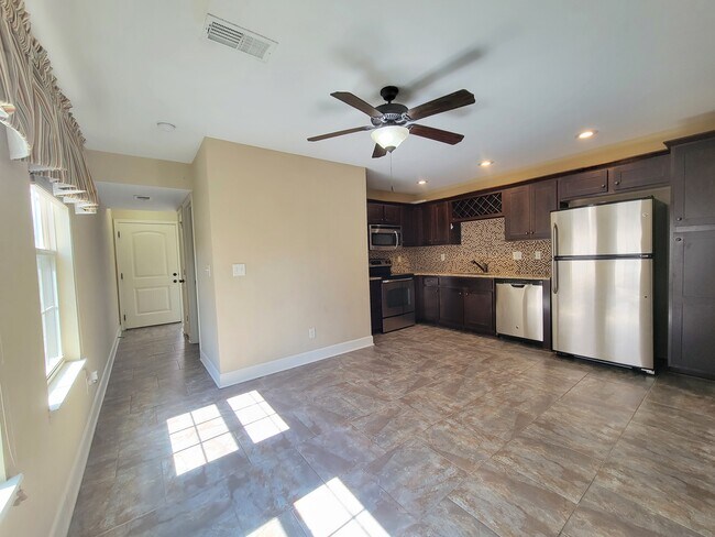 Building Photo - 12315 Fox Creek Dr
