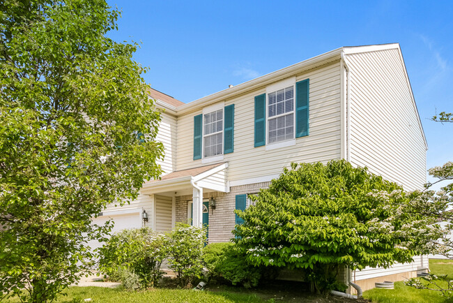 Building Photo - Large home with finished basement in Fishers!