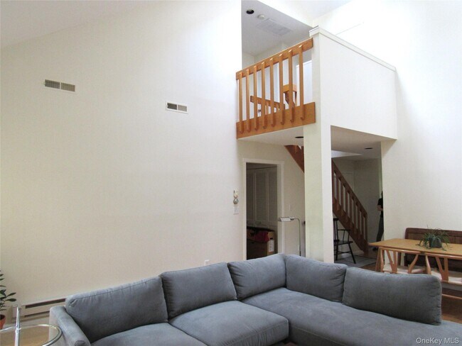 Building Photo - 604 Heritage Hills