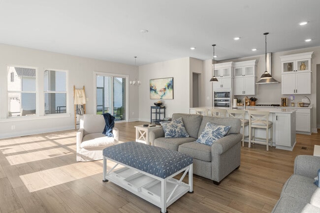 Building Photo - 31080 Silver Maple Dr