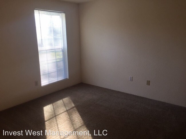 Building Photo - 1811 Kingsley Rd