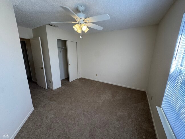 Building Photo - 2274 Bridlewood Dr