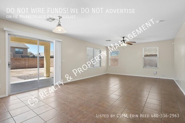Building Photo - 3075 W Five Mile Peak Dr