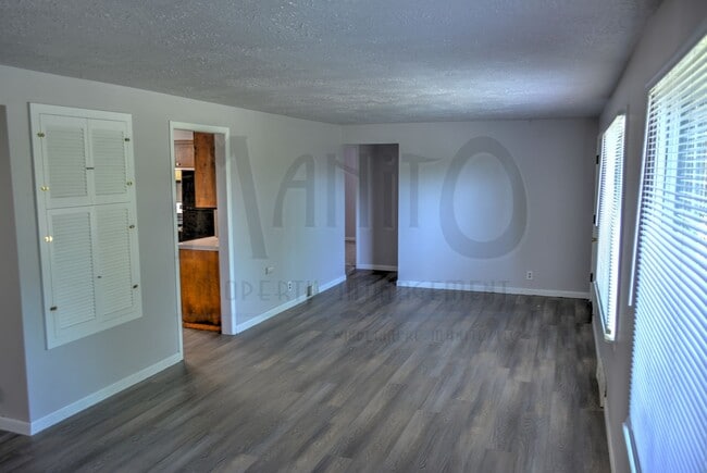Building Photo - Shadle Area Rancher