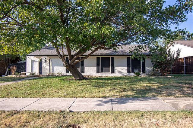 Building Photo - 2103 Cedarcrest Dr