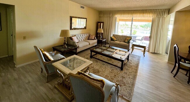 Building Photo - MLCC 3 Bedroom 2 Bath