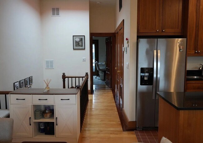 Building Photo - 11 Milford St