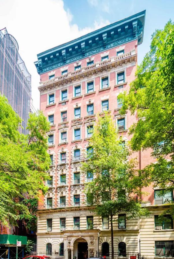 Building Photo - East 11th Street