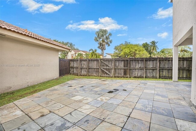 Building Photo - 11335 SW 74th Ln