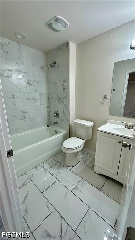 Building Photo - 3301 SW 15th Pl