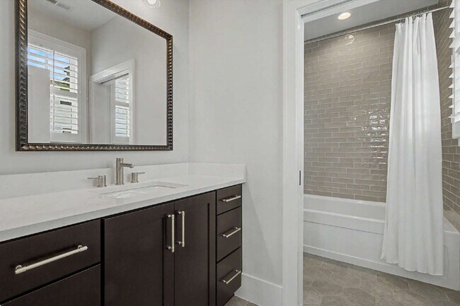 Building Photo - Townhome with Elevator at Park Station in Cary
