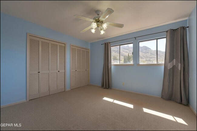 Building Photo - 601 Firedale Ln