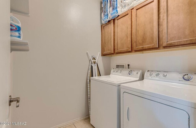 Building Photo - 7653 W Quachila Ct