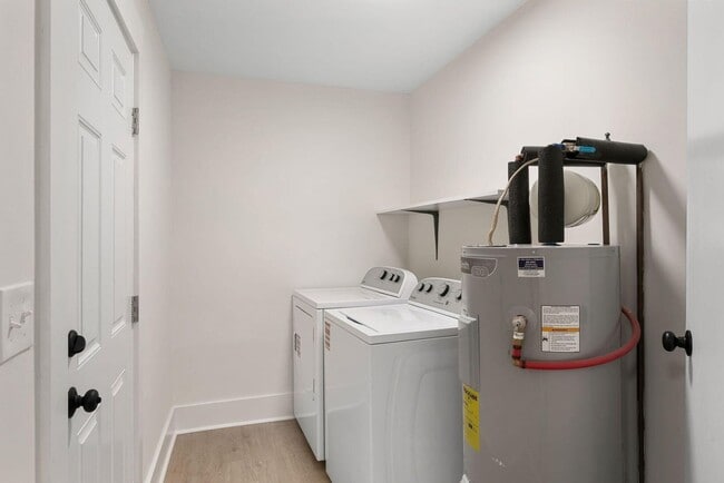 Building Photo - Available now. Water included. RENOVATED 2 BR/1.5 BA Townhouse in the Heart of James Island!