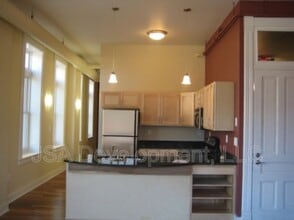 Building Photo - 217-219 W 4th St