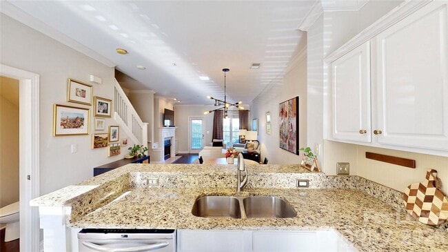 Building Photo - 1009 Park West Dr