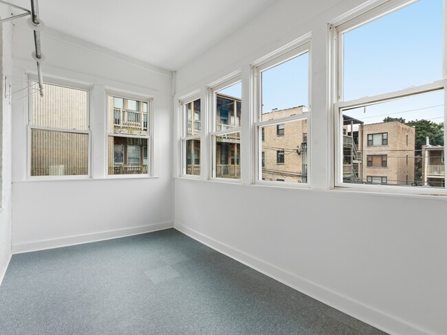 Building Photo - 3408 N Springfield Ave