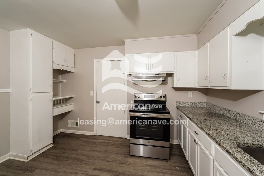 Building Photo - 1816 Etowah Cir