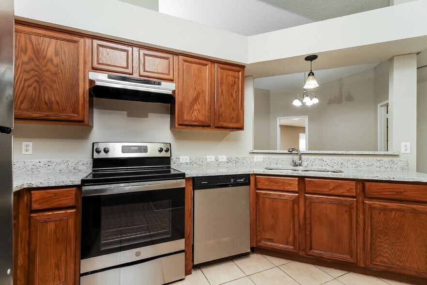 Building Photo - 6122 Ashley Spring