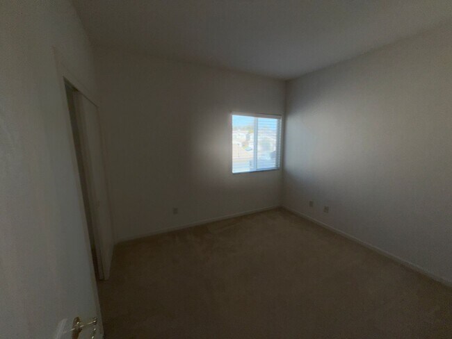 Building Photo - 6220 Orchard Hill Way