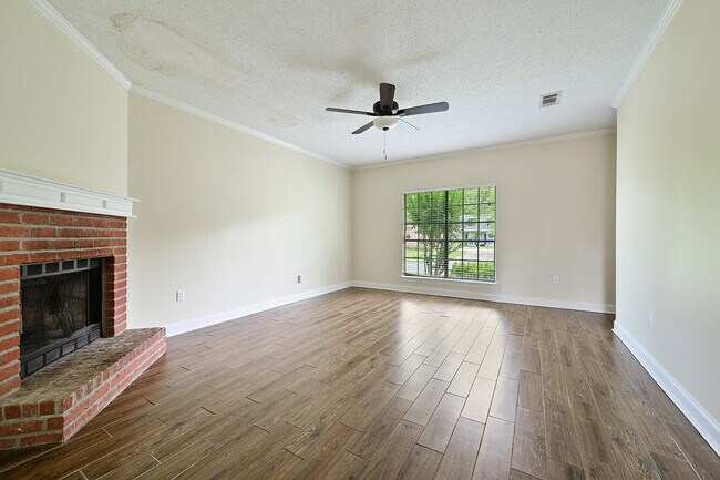 Building Photo - 17418 Deer Lake Ave