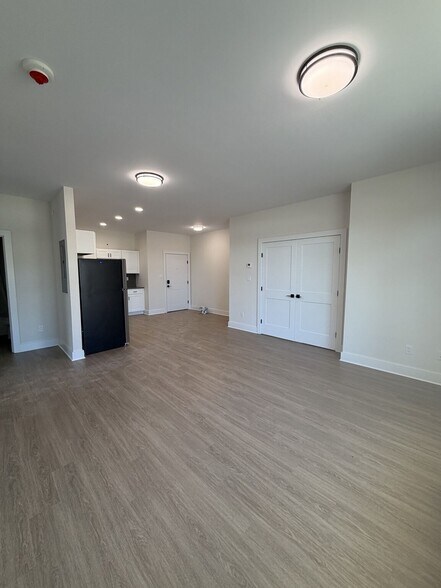 Building Photo - Ashwood Commons