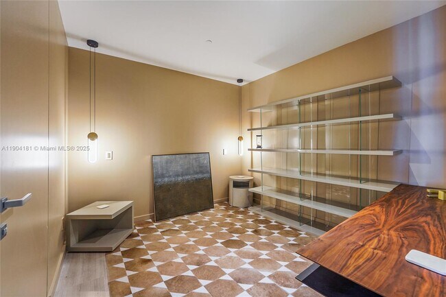 Building Photo - 18975 Collins Ave