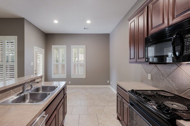 Building Photo - 6902 Terra Rye