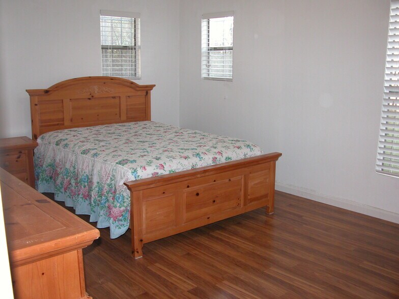 Primary Bedroom - 1505 Adeline St