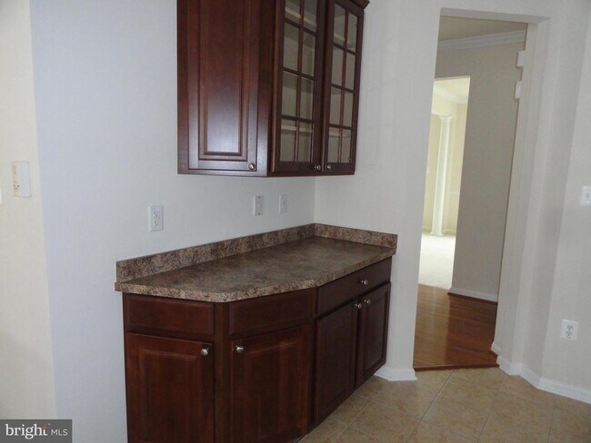 Building Photo - 2711 Lucas Run Way