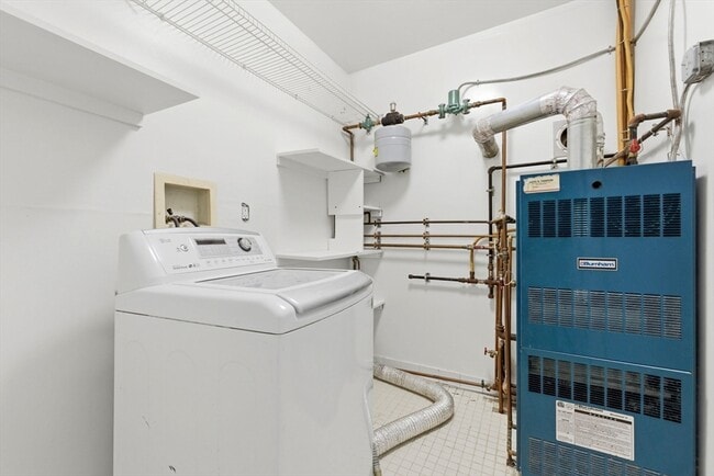 Building Photo - 60 Tudor St