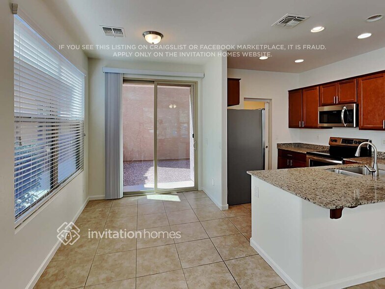 Building Photo - 3369 E Constitution Dr