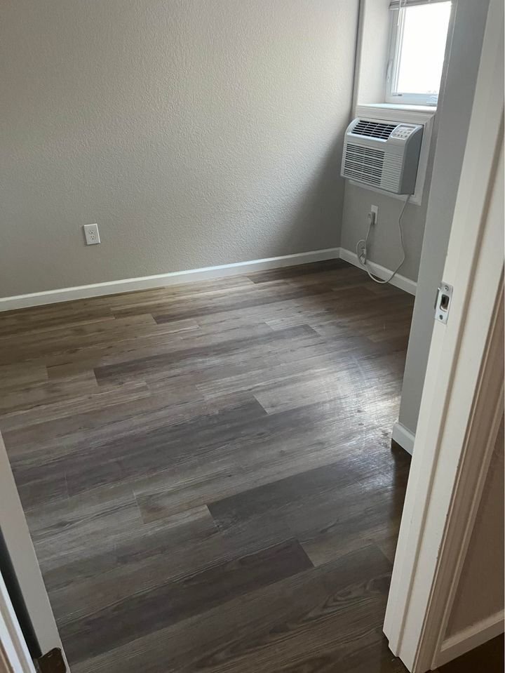 Building Photo - 817 E B St