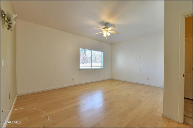 Building Photo - 6123 La Posta Dr
