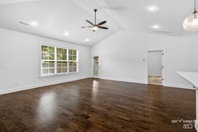 Building Photo - 2196 N Woodlark Ln