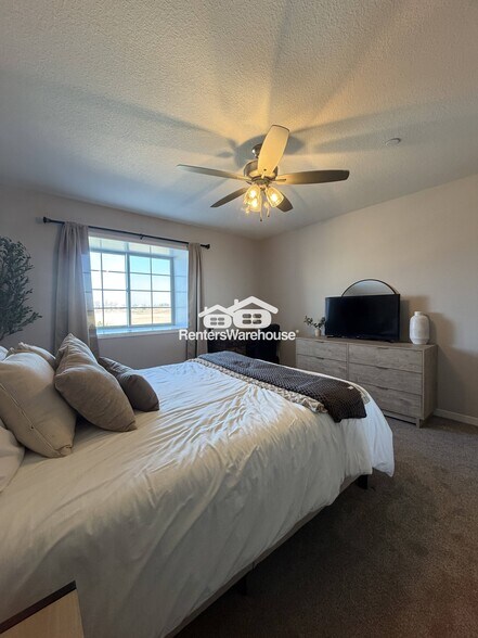 Building Photo - 642 Shardlow Ln NE