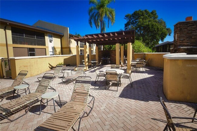 Building Photo - 10155 Sailwinds Blvd S