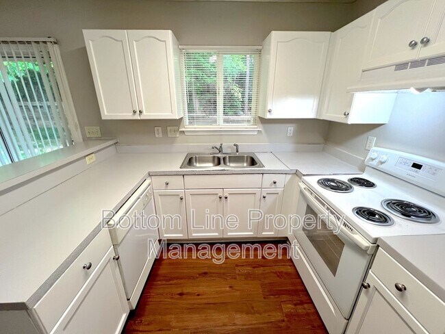 Building Photo - 1335 Braveheart Ln