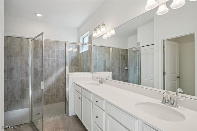 Building Photo - 2445 Orchard St